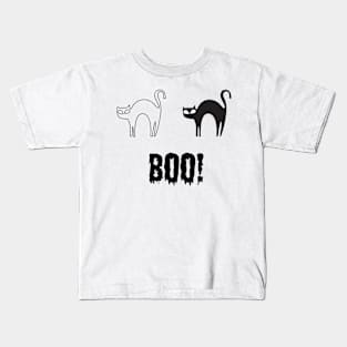 Boo the cat is frightened Kids T-Shirt